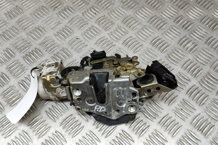 &Icirc;ncuietoare ușă dreapta față MERCEDES-BENZ S W140 1991 OEM: A1408203810,A1407203835,A1408207010 23045081