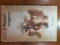 Femei singure - Constantin Barbulescu foto