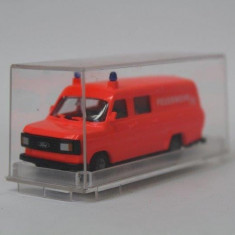 bnk jc Revell Praline 82424 Ford Transit Feuerwehr 1/87