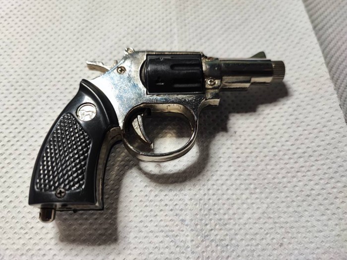 Bricheta vintage tip pistol