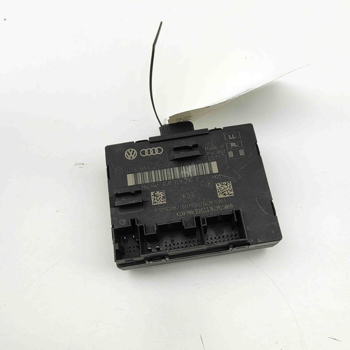Modul de control ușă dreapta spate AUDI A6 4G2, C7, 4GC 2017 OEM: 4G8959795J,4G8959795G 30740601