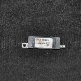 Amplificator de antena VW PASSAT Variant B6 3C5 2010 OEM: 3C9035552A