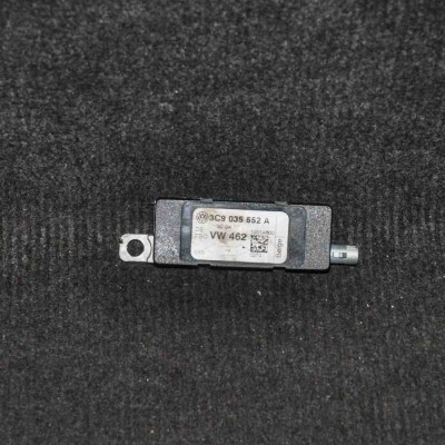 Amplificator de antena VW PASSAT Variant B6 3C5 2010 OEM: 3C9035552A foto