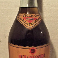 B 9 - OLD BRANDY T.A.91, VECCHIO DISTILLATO DI VINO, anii 1960/70 CL 75 gr 42