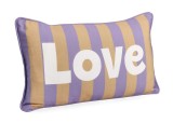 Cumpara ieftin Perna decorativa poliester multicolor Love 30x50 cm