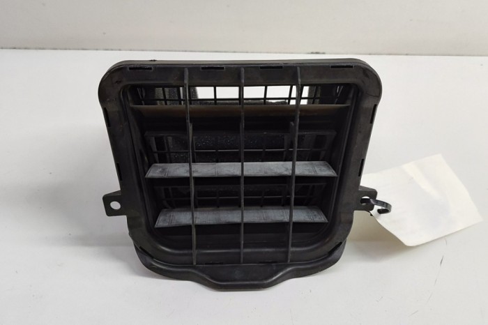 Grila de ventilație caroserie AUDI Q5 8R 2015 OEM: 8K0819161C 30668297