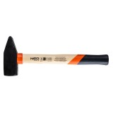 Ciocan de lacatus 2000 g cu maner din lemn de frasin NEO Tools