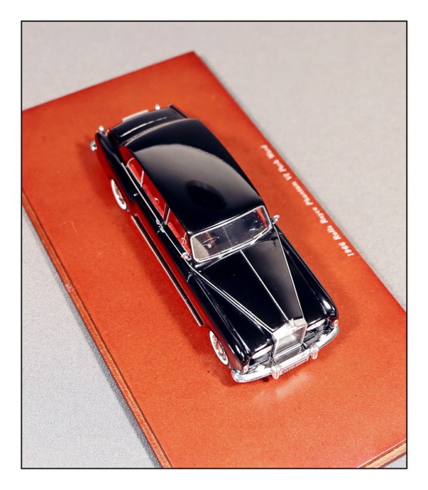 Macheta Rolls-Royce Phantom VI 1:43 TSM