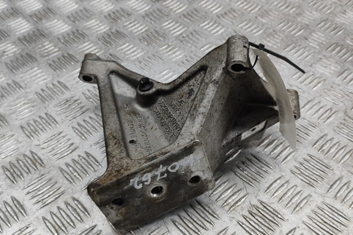 Suport motor dreapta BENTLEY FLYING SPUR 3W_ 2016 OEM: 3W0199308F | 29024932