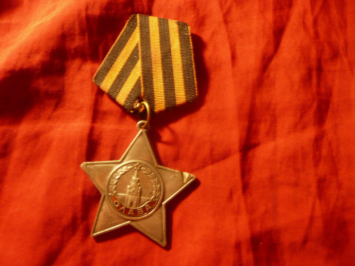 Ordin URSS - Slava - cl. III argint ,instituit in 1942 , pilit pe o latura.