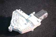 Motor macara geam ușă st&acirc;nga spate AUDI Q7 4L 2012 OEM: 8K0959801A 1417440