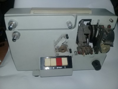 Proiector film 8 mm Rusesc:PyCb,aparat proiectie vechi pentru piese,netestat,T.G foto