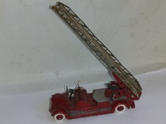 bnk jc Dinky 32D Delahaye Fire Engine
