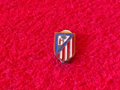 Insigna (cu talpa) fotbal - ATLETICO MADRID FC (Spania) foto