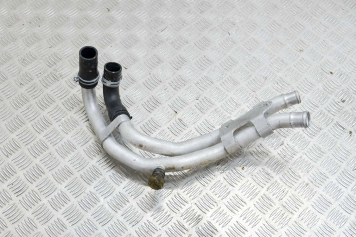 Furtun de lichid de răcire AUDI A4 Avant 8W5, B9 2016 OEM: 04E121177,04E121194E 12645960