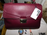 MOSCHINO, geanta noua, piele , originala, cadouri ceas, cercei , brosa