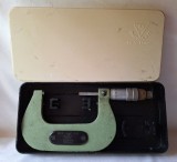 MICROMETRU - STAS Nr. 21325 - 76, produs vechi fabricat in Romania in perioada socialista, de intreprinderea Mecanica fina, in cutia originala