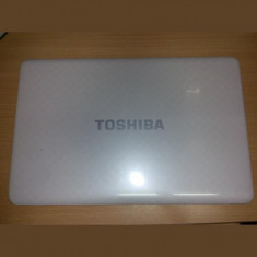 Capac LCD Toshiba Satellite L770 (crapat in coltul din stanga jos)