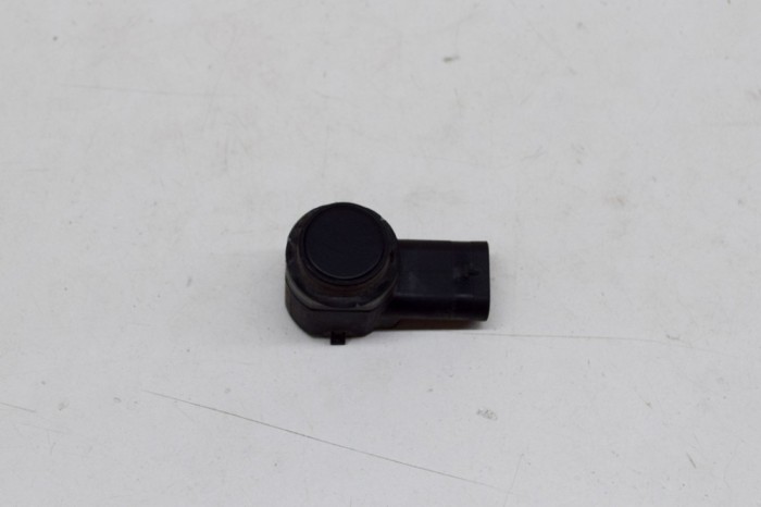 Senzor de parcare spate LAND ROVER RANGE ROVER EVOQUE L538 2018 OEM: 304194,9G92-15K859-DA 13907561