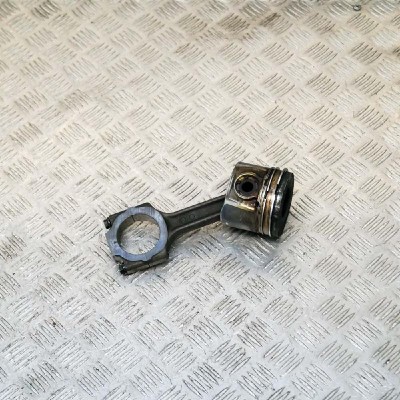 Piston OPEL ASTRA H L48 2008 OEM: 5535339255353396 2721717 foto