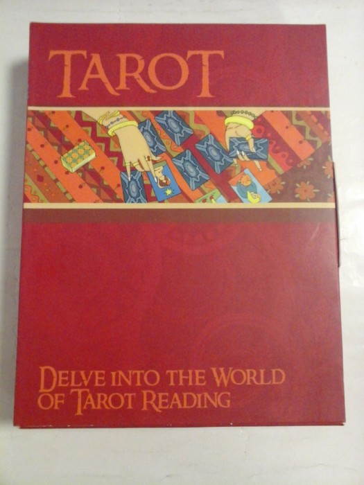 TAROT - Delve into the World of Tarot Reading
