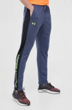 Cumpara ieftin Under Armour pantaloni barbati, culoarea albastru marin, cu imprimeu 1366213-001