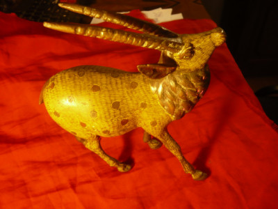 Statueta - Antilopa Africana , bronz emailat , dim.=17x17cm foto