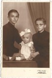 P3085N Băieți și fetiță, studio Foto Royal Achimescu, Turnu Severin, perioada interbelică
