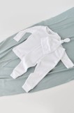Set 3 piese: bluzita cu maneca lunga, pantaloni lungi si caciulita din bumbac organic si modal - Alb, BabyCosy (Marime: 9-12 lun