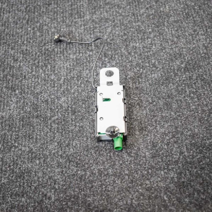 Amplificator de antena OPEL ASTRA K 2017 OEM: 13383702421251063 3947943