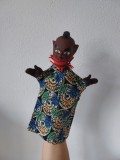 Marioneta vintage, om negru African, cap de cauciuc, corp textil, papusa manuala teatru de papusi, 28cm, colectie