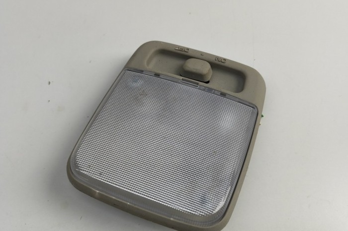 Iluminare interioară NISSAN NP300 NAVARA Pick-up D23 2017 OEM: 26410-ZT60A 30333411