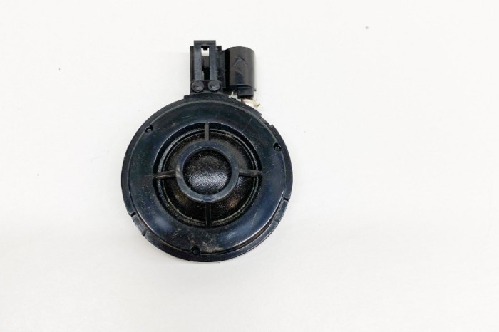 Difuzor ușă st&acirc;nga față AUDI Q3 8U 2016 OEM: 8X0035399D 11470595