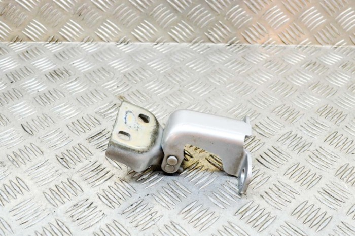 Balama ușă st&acirc;nga față OPEL VIVARO Furgon 2016 OEM: 804005400R,93450652 13318036