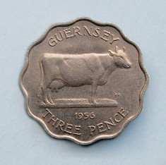 GUERNSEY - 3 Pence 1956 foto