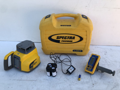 Nivela Laser Rotativa SPECTRA LL 300 N foto