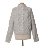 Cardigan bej tricotat cu nasturi mari