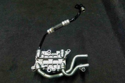 Răcitor de ulei VW TOUAREG 7P5 2011 OEM: 7P03170377P0121065AC7P0121065M foto