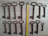 Lot 14 chei vechi metal usa poarta incuietoare cheie veche vintage