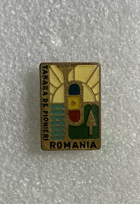 Insigna pionieri-tabăra de pionieri Romania foto