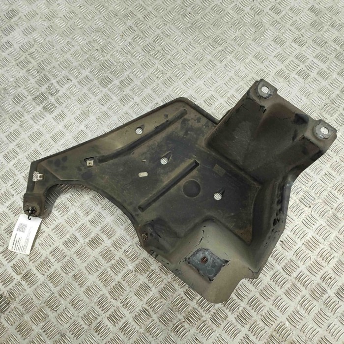 Scut motor dreapta spate AUDI A6 Avant 4G5, C7, 4GD 2015 OEM: 4G0825219B