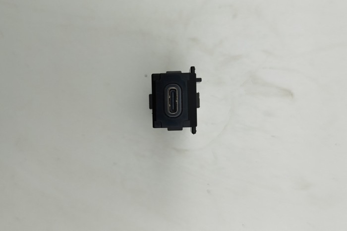 USB TOYOTA C-HR _X2_, _H2_ 2023 OEM: 85532-48030 | 30944224