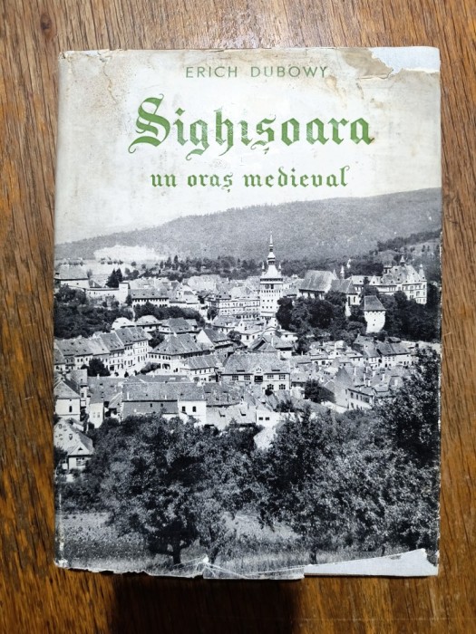 Sighisoara, un oras medieval - Erich Dubovy / R2P1F