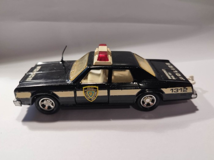 bnk jc Matchbox K-78 Plymouth Grand Fury Police
