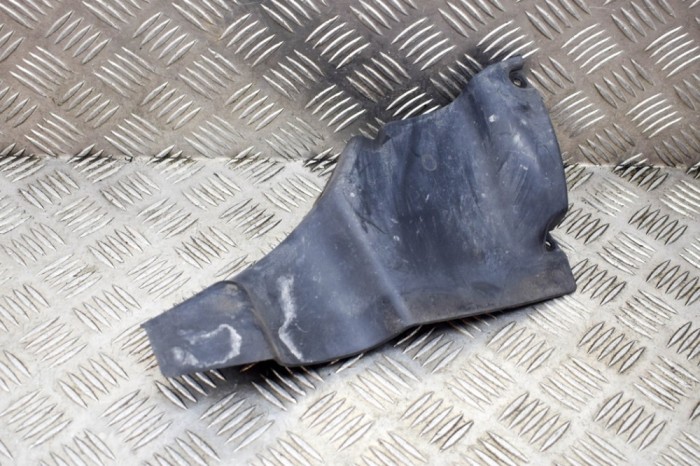 Aparatoare noroi st&acirc;nga față VW TOUAREG 7LA, 7L6, 7L7 2004 OEM: 7L6809967 14272573