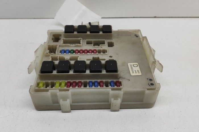 Modul panou de siguranțe NISSAN NP300 NAVARA D40 2009 OEM: 284B6-EB30C 27891314