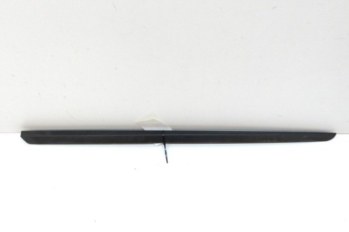 Ornament vertical parbriz st&acirc;nga PORSCHE CAYENNE 9Y0/9Y3 2019 OEM: 9Y0854327A,9Y0.854.327.A | 22826806