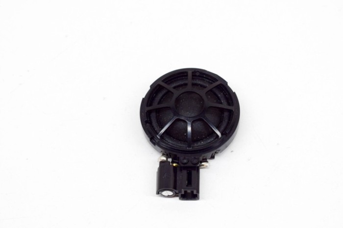 Difuzor ușă dreapta față TESLA MODEL X 2020 OEM: 1004833-00-A 13847115