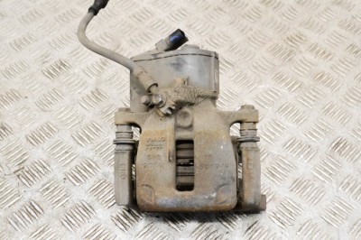 Etrier de fr&amp;acirc;nă dreapta spate AUDI Q3 8U 2013 OEM: 32332267K 15375741 foto