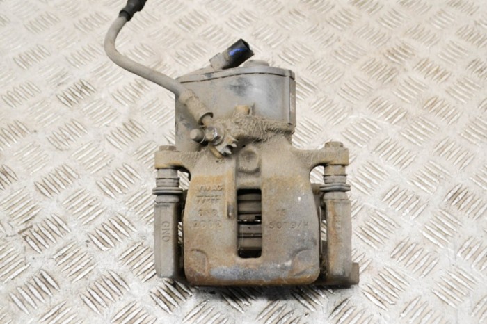 Etrier de fr&acirc;nă dreapta spate AUDI Q3 8U 2013 OEM: 32332267K 15375741